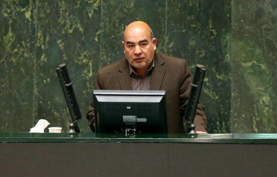 جلسات غیر علنی نتیجه ندارد/ دولت برنامه‌ای برای حل مشکلات معیشتی مردم ندارد