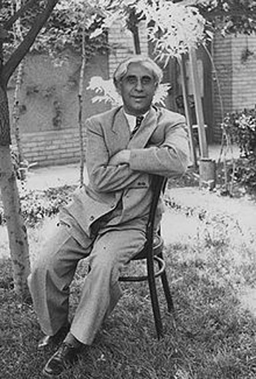 چهره ها / سیدضیاءالدین طباطبایی، رئیس‌الوزرای قجری برای پهلوی