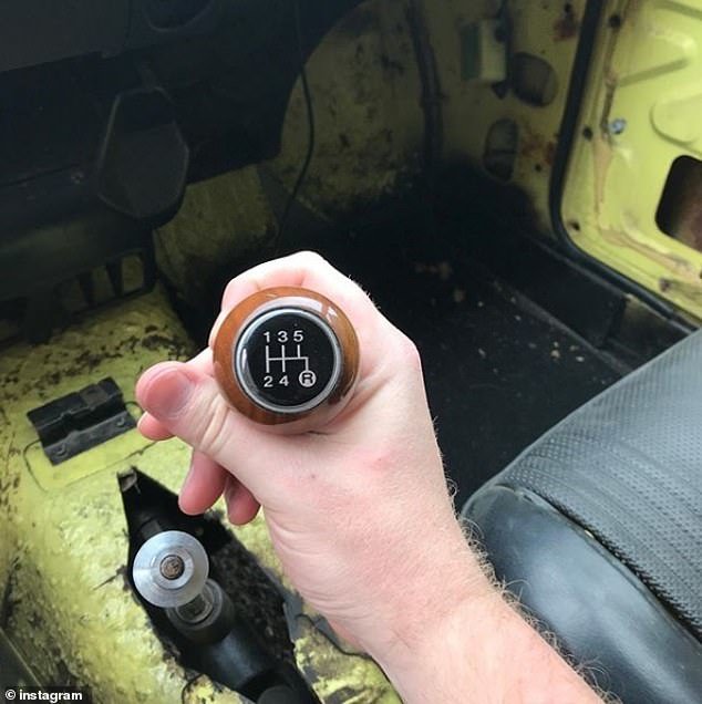 کاربران شبکه‌های مجازی علیه پولدار‌ها +تصاویر