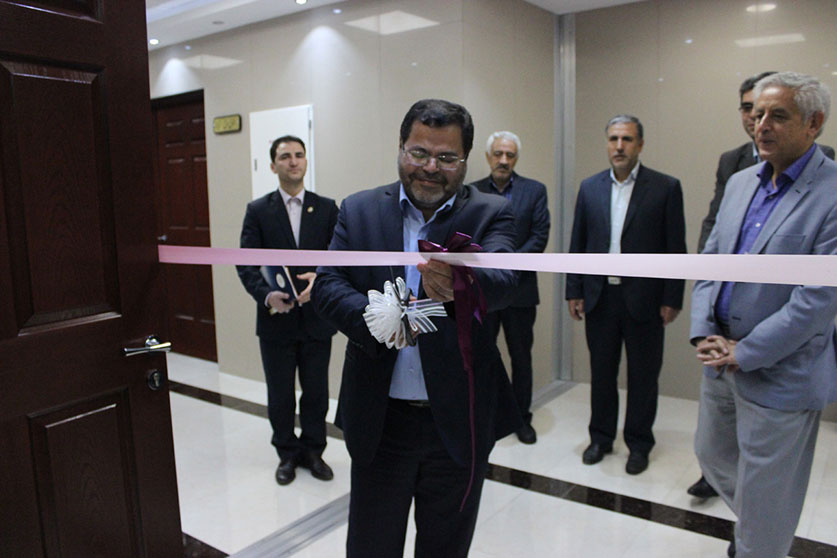 کمک دو میلیارد ریالی بانک ملی ایران به انجمن خیریه مهرانه زنجان