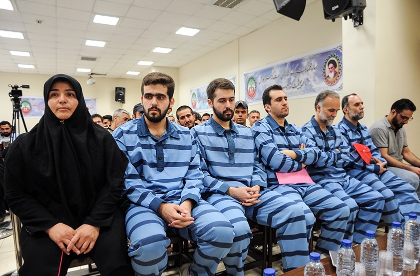 اولین جلسه محاکمه مریم هاشمی و نوچه&zwnj;هایش! +فیلم