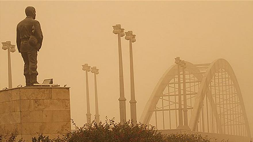 اهواز| ۱۰۰ میلیون یورو برای مقابله با ریزگردها در سال جاری اختصاص داده شد/ تیتر پیشنهادی: اختصاص بودجه مبارزه با ریزگرد‌ها به تمام جنوب غرب کشور