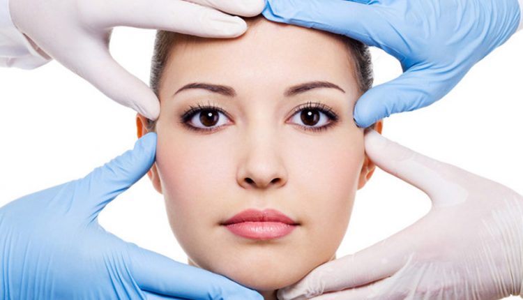 بحران هویت فرزندان در سایه جراحی‌های پلاستیک والدین/ قبح ظاهربینی در جامعه ریخته است