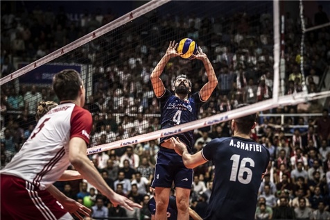 کدام تیم در شیکاگو کاملتر است؟/ احتمال حضور لهستان باز هم بدون ستارههایش کدام تیم در شیکاگو کاملتر است؟/ احتمال حضور لهستان باز هم بدون ستارههایش