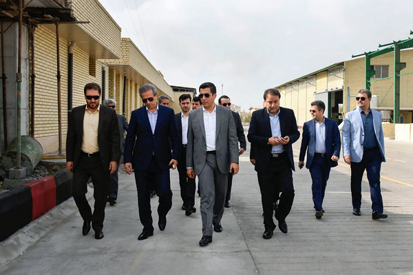 بازدید عضو هیات مدیره بانک ملت از شرکت نفت و گاز سیه فام