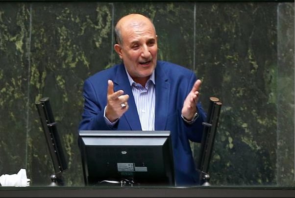 واردات خودرو با تعرفه ۹۰ درصد، ۳۰ درصد قیمت خودرو را کاهش می‌دهد