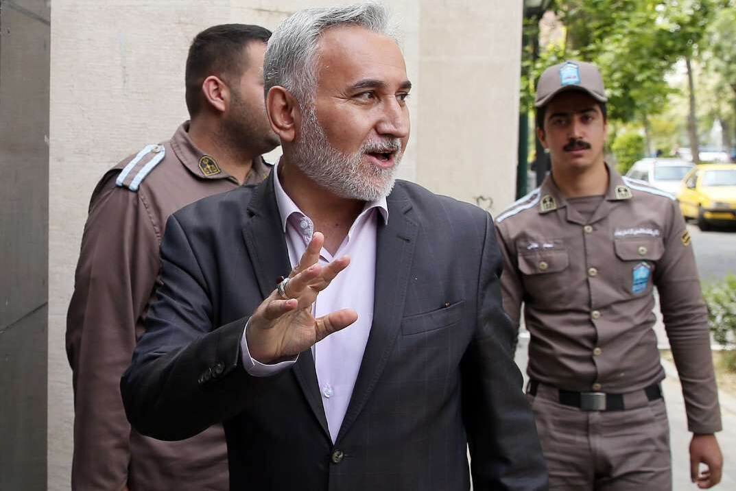 گزارش یک خبرنگار از آخرین جلسه دادگاه محمدرضا خاتمی/ در ردیف آخر چه کسانی نشسته بودند؟