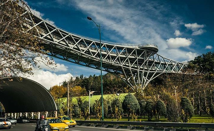 خودکشی جوان ۱۹ ساله صبح امروز در پل طبیعت خودکشی جوان ۱۹ ساله صبح امروز در پل طبیعت