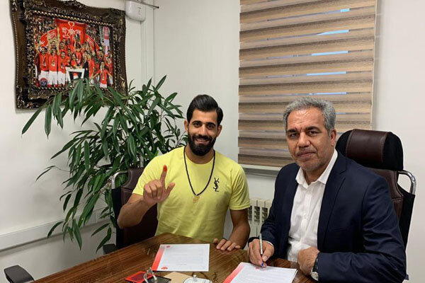 مدافع تیم‌ملی فوتبال ایران با قراردادی دو ساله به پرسپولیس پیوست