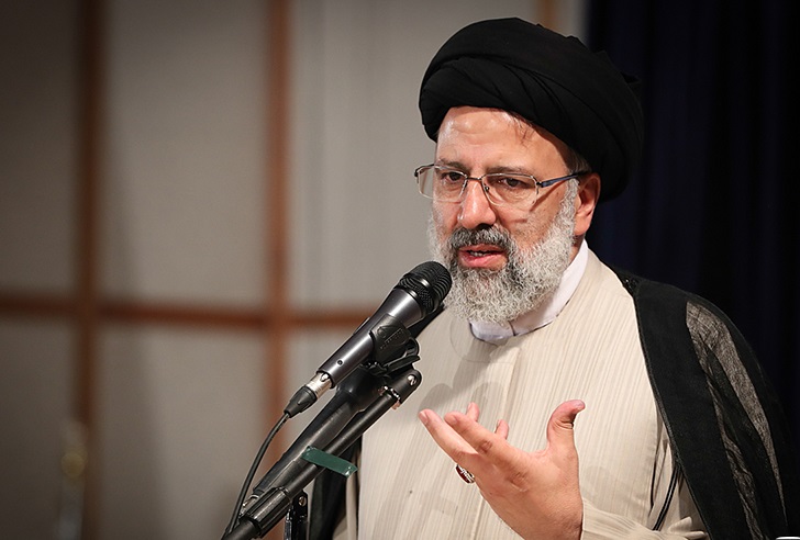 در صورت عدم رفع توقیف نفتکش ایرانی، انگلیس باید منتظر عواقب این کار باشند