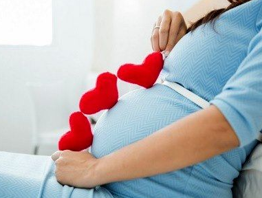 جنین را با این روشها از خواب بیدار کنید!