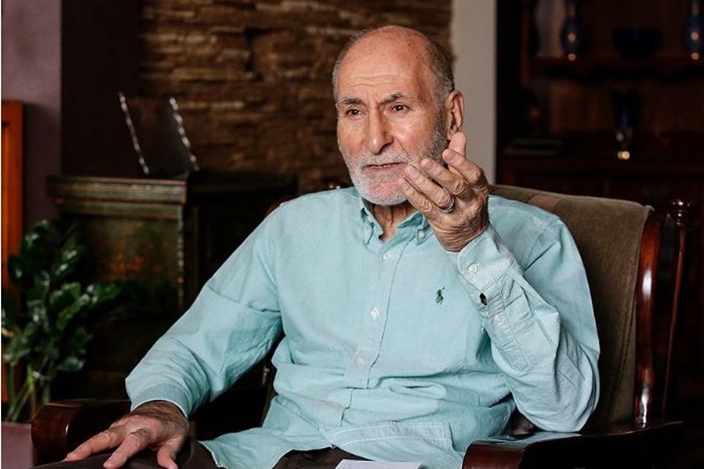 هیچ رابطه نزدیکی با روحانی نداشته‌ام/ انتخابات ریاست جمهوری ۹۲ رأی ندادم