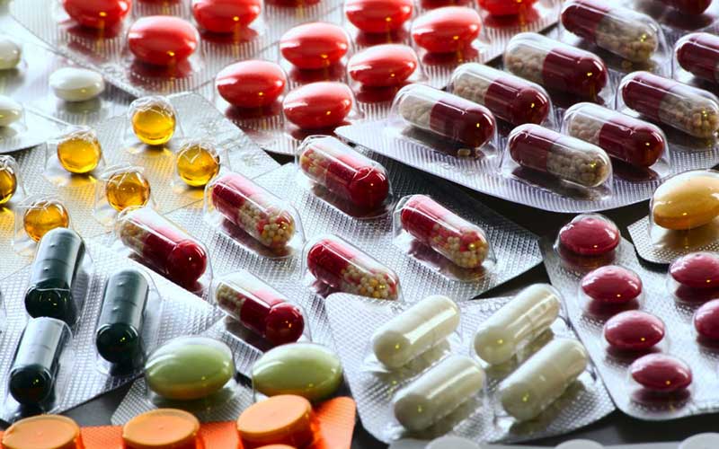 آثار تحریم ها در صادرات داروی ایرانی/ دو عامل قاچاق دارو از کشور / تیتر پیشنهادی: افزایش صادرات غیرقانونی داروی ایرانی