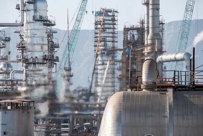 «سیلیکون، ولی نفتی» ایران در راه است/ انقلاب نفتی زنگنه به ثمر می‎نشیند؟