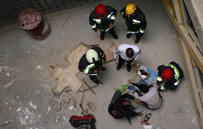 قطع شدن دست دختر ۱۶ ساله در صحنه خودکشی! +عکس