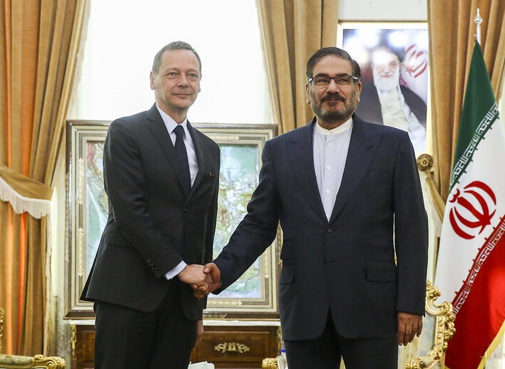 فرانسه به دنبال ابتکار مشترک برای آتش بس در جنگ اقتصادی آمریکا علیه ایران است