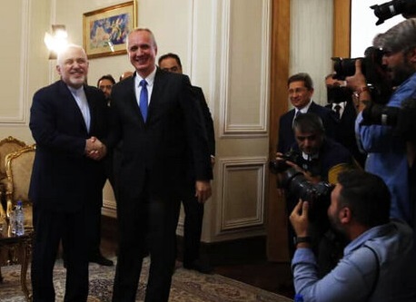 رایزنی ظریف و مشاور مکرون درباره تحولات ایران و فرانسه
