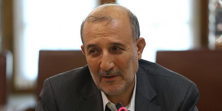 خودروسازی‌ها برای خیلی‌ها به نان‌دانی تبدیل شده‌اند/ صنعت خودروسازی تحت تأثیر تحریم‌های داخلی