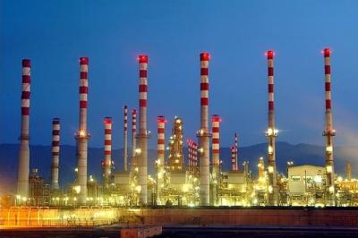 توسعه پالایشگاه ستاره خلیج فارس قربانی طرح«سیراف» می شود؟