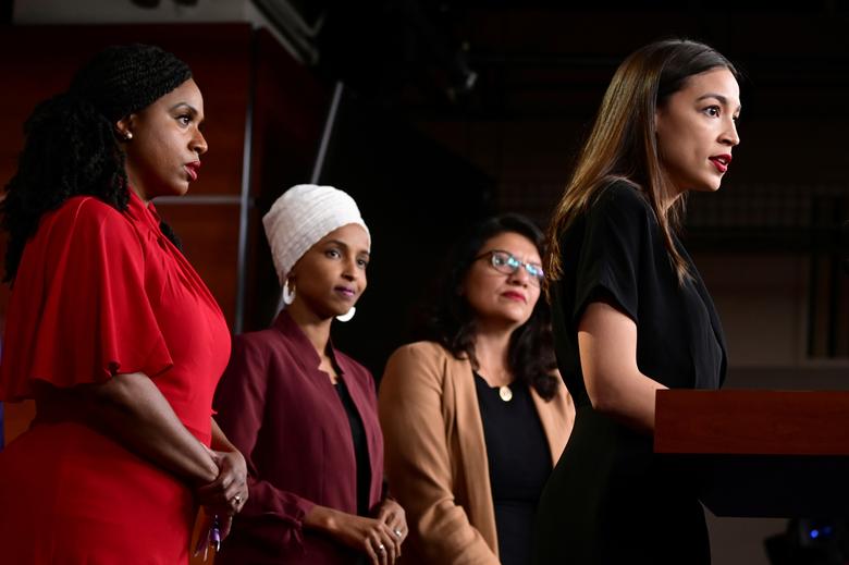 نشست خبری ۴ نماینده زن کنگره آمریکا در محکومیت توهین‌های نژادپرستانه