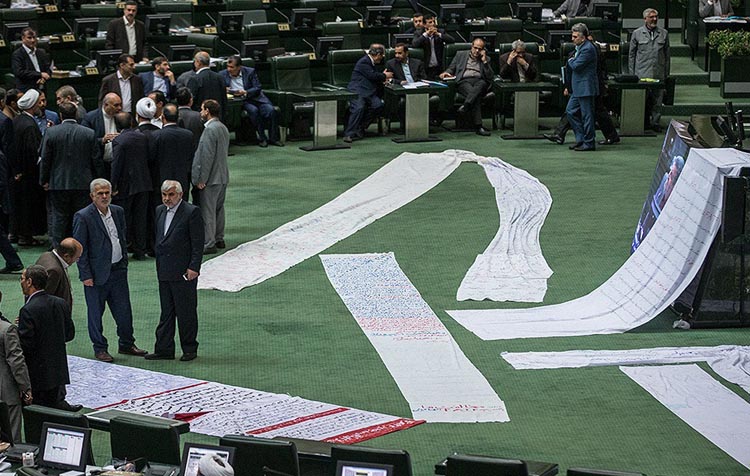 یک تیر با دونشان: هم ظریف تخریب شود و هم لاریجانی تضعیف