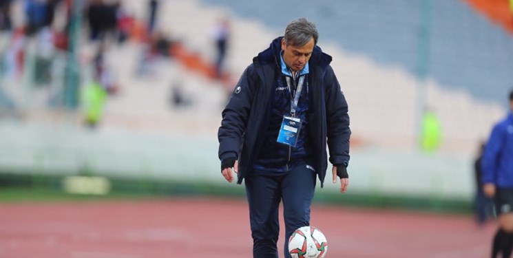 پرسپولیس نیاز به مهاجم ششدانگ دارد/ عرب فوتبالی نیست اما با فوتبالی‌ها مشورت کند