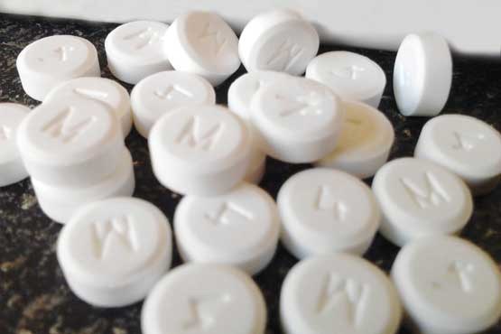 یقه‌سفید‌های بازار متادون/ آماری از میزان نشت دارو‌های مخدر نداریم