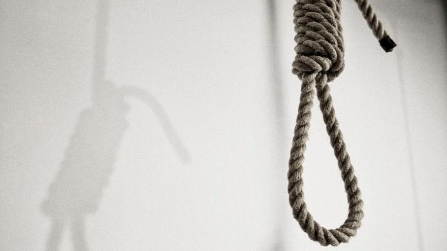 اعدام مرد طلافروشی که به پسران نوجوان تجاوز می‌کرد