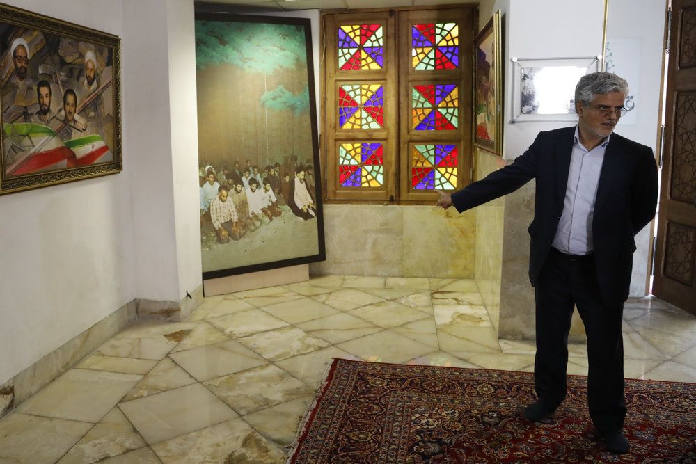 شب انفجار، اعضای حزب دوبار نماز خواندند/ پیکر پدرم سر نداشت/ نگران آقایبهشتی بودیم نه پدرم شب انفجار، اعضای حزب دوبار نماز خواندند/ پیکر پدرم سر نداشت/ نگران آقایبهشتی بودیم نه پدرم