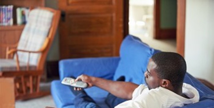 هشدار متخصصان: تماشای تلویزیون از نشستن مداوم خطرناکتر است هشدار متخصصان: تماشای تلویزیون از نشستن مداوم خطرناکتر است