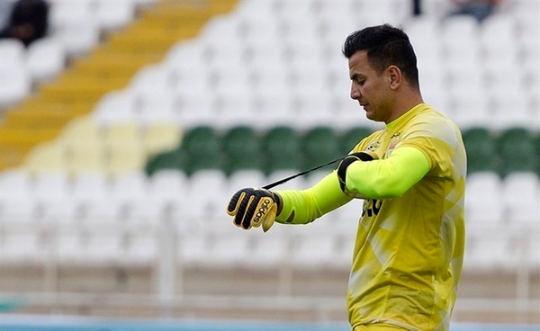 حامد لک در آستانه استقلالی شدن حامد لک در آستانه استقلالی شدن