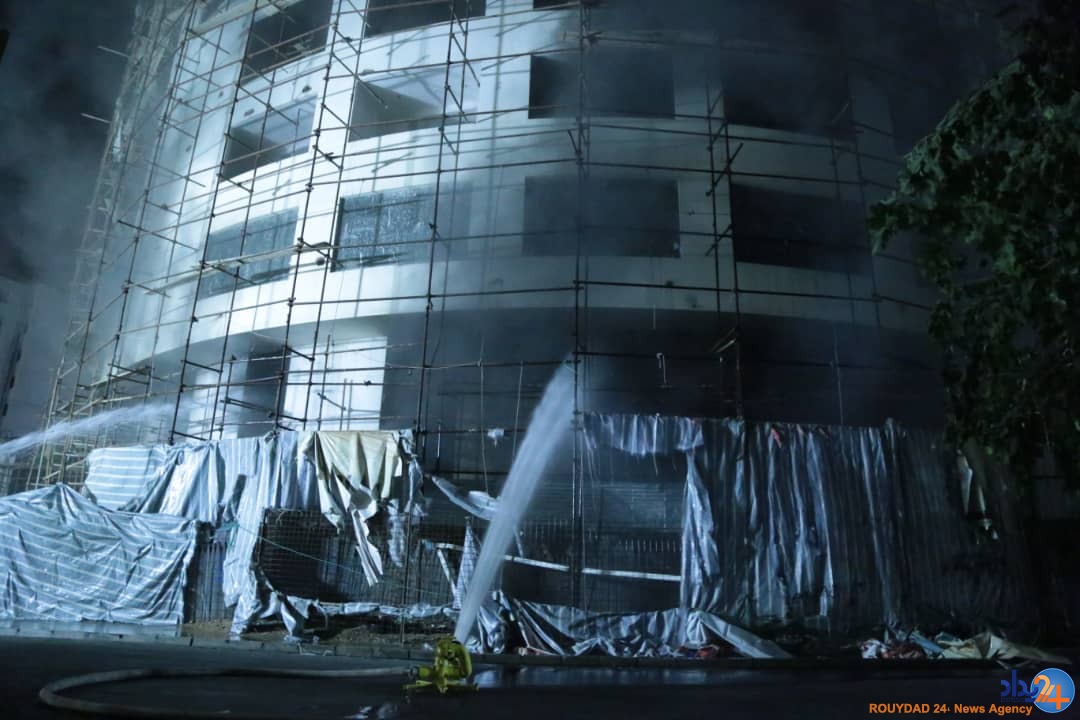 تصویری از آتش سوزی هتل آسمان شیراز