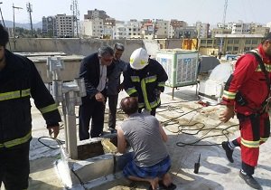 نجات کودک پنج ساله از کانال ۷ متری نجات کودک پنج ساله از کانال ۷ متری