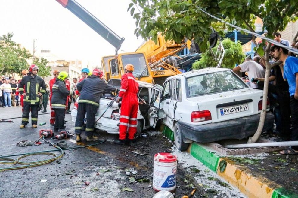 حادثه مرگبار جرثقیل در بلوار هاشمیه مشهد +فیلم و عکس