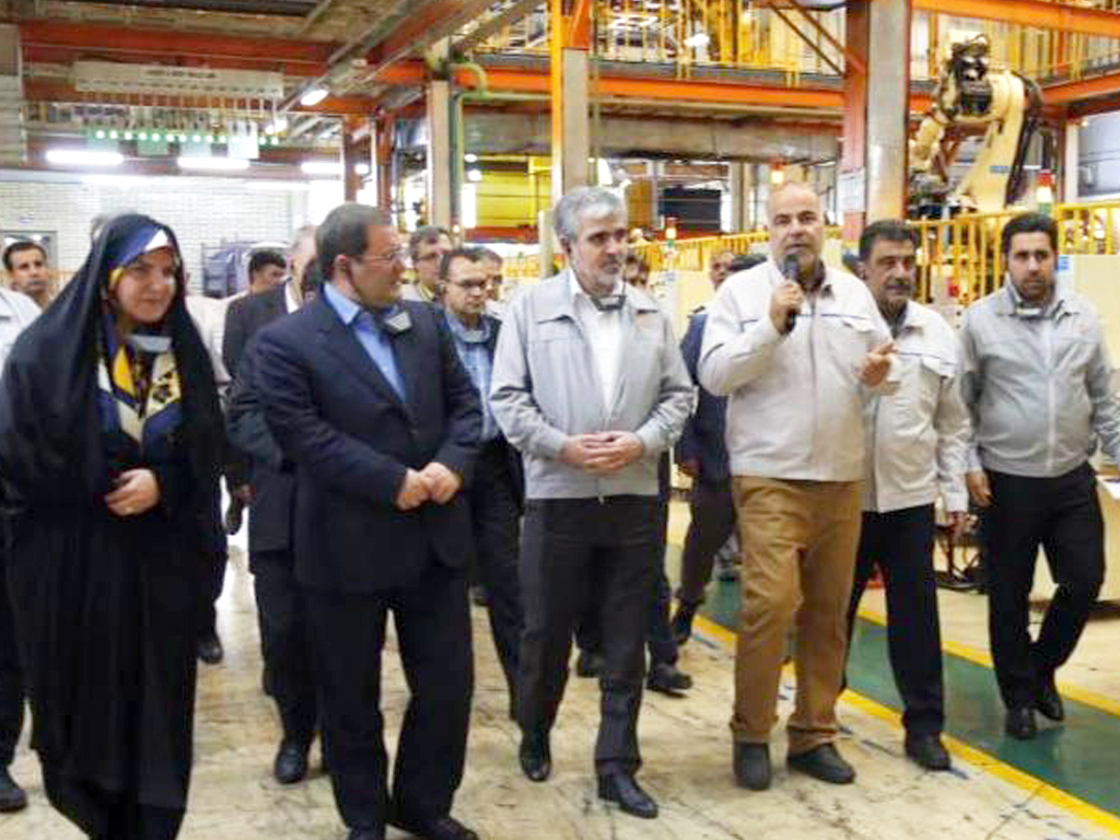 سایپا با مدیریت سلیمانی دست به اقدامات جهادی زد/ فعالیت پر رونق خطوط تولید سایپا امیدآفرین است