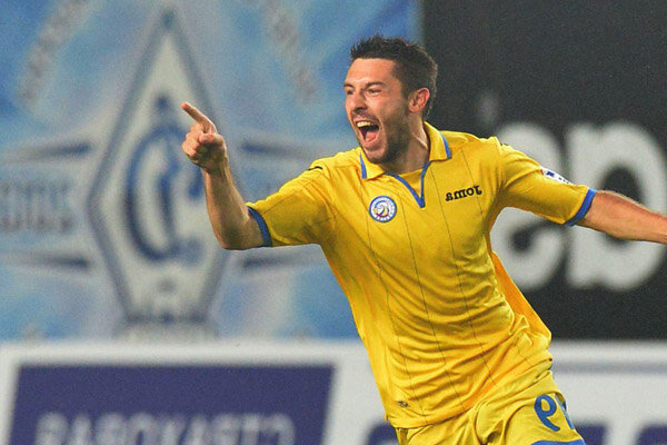 بازیکن جدید استقلال یکشنبه در تهران