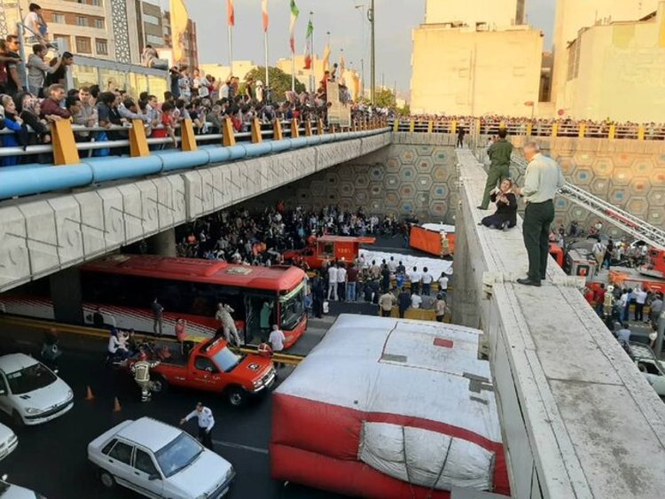 ماجرای خودکشی در بزرگراه امام علی +عکس و ویدیو