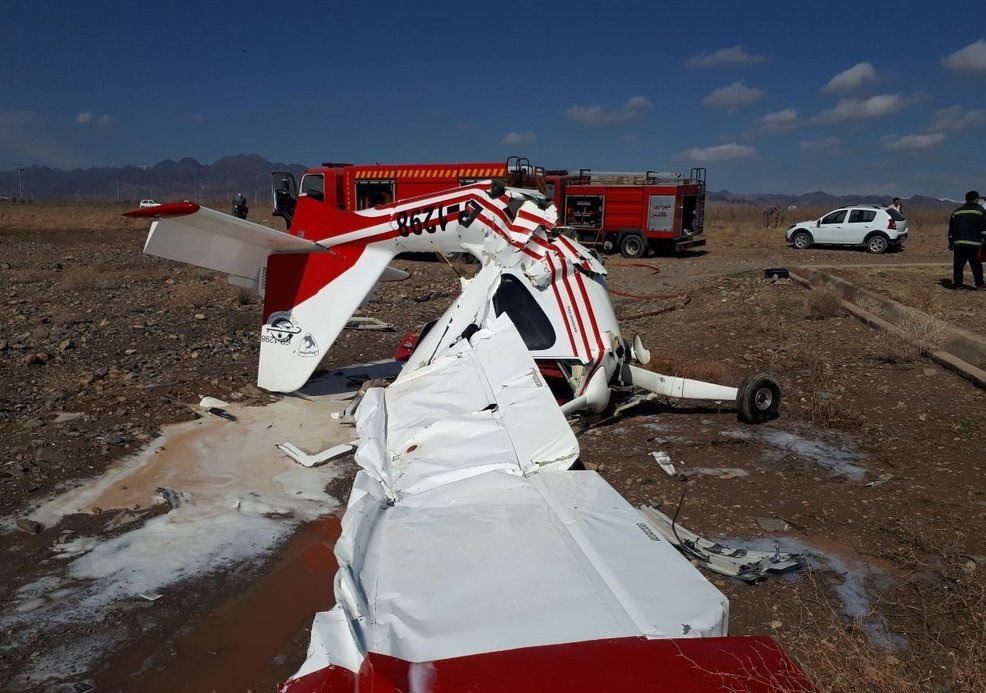 سقوط هواپیمای فوق سبک در ایوانکی گرمسار +فیلم