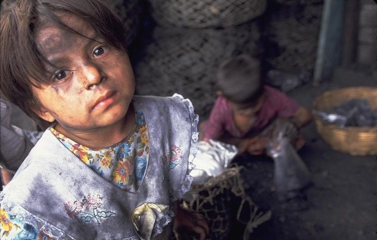 خانواده‌هایی که دختران خود را به اتباع خارجی می‌فروشند/ حمایت مالی در کنار اعطای تابعیت به فرزندان زنان ایرانی/ فرزندان زنان ایرانی و مردان خارجی در سراب هویت