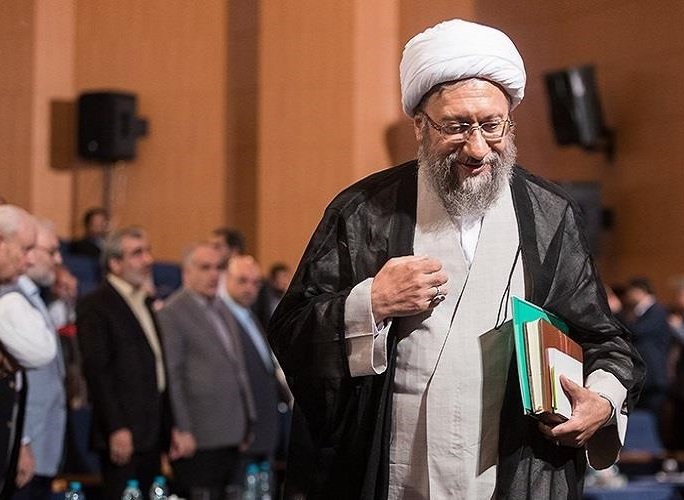 وقتی آملی لاریجانی منتقد «توهین و افترا علیه مسئولین و بزرگان» می‌شود