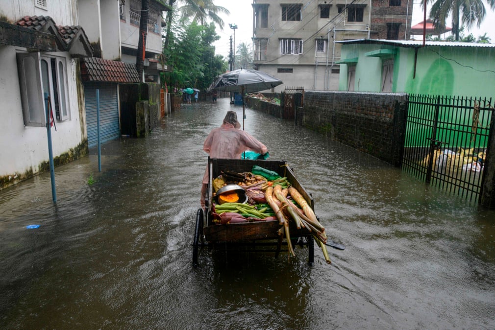 سیلاب در شهر 