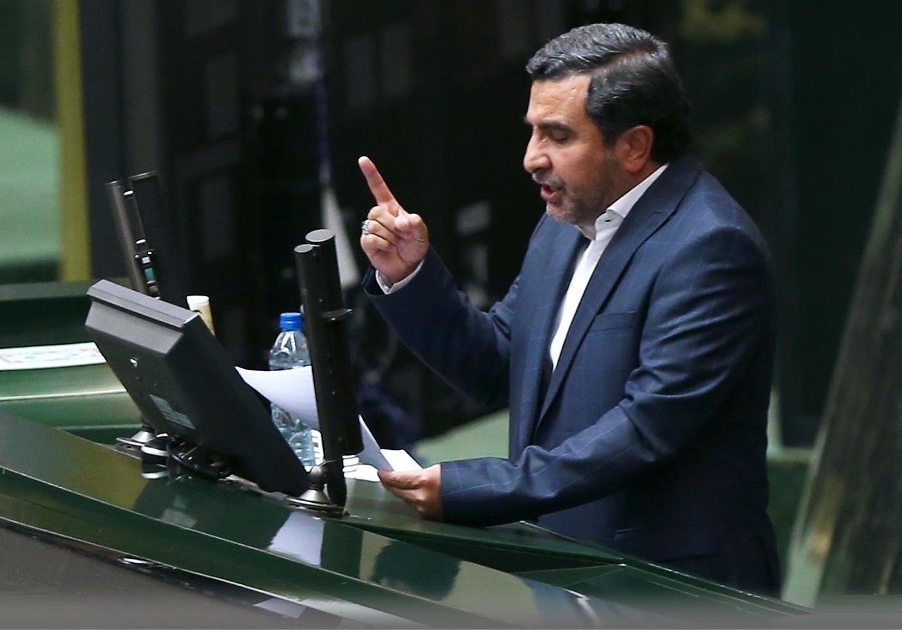 مالیات بر سپرده بانکی، نقدینگی را تشدید می‌کند/ سیاست‌های ناگهانی بانک مرکزی بزرگترین مشکل اقتصاد ایران است