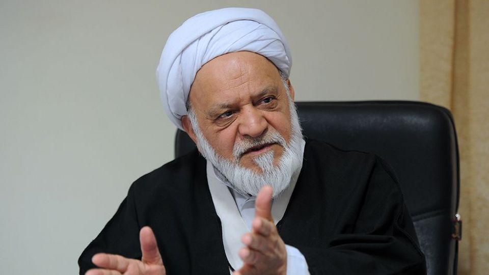 از هزینه گل و شیرینی جلسات کم کنید