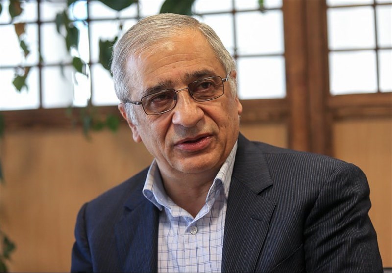 پیش بینی کاهش نرخ ارز در بازار آزاد با حذف ارز ۴۲۰۰ تومانی و نیمایی