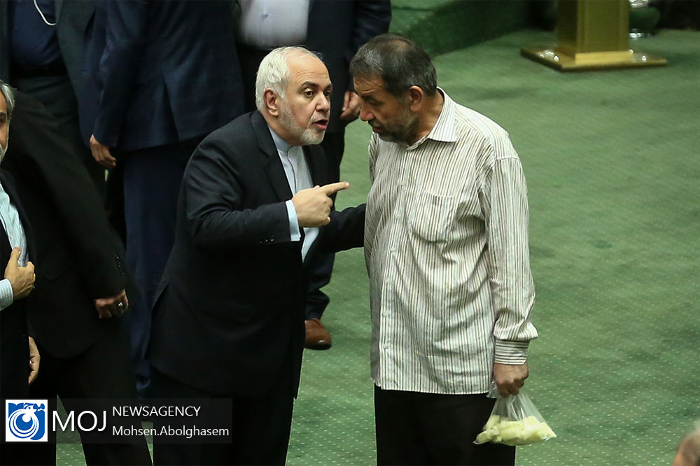 خربزه در مجلس!