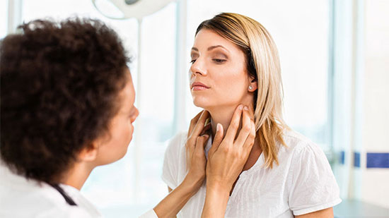 علائم کمکاری تیروئید در زنان علائم کمکاری تیروئید در زنان