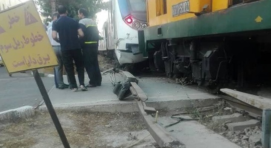 برخورد قطار و لوکوموتیو در پایانه فتحآباد/ لزومی به رسانهای شدن تمام اتفاقات درونسازمانی وجود ندارد برخورد قطار و لوکوموتیو در پایانه فتحآباد/ لزومی به رسانهای شدن تمام اتفاقات درونسازمانی وجود ندارد