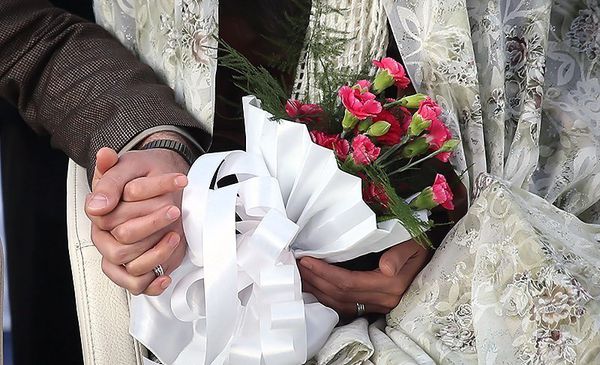 تب عقد آریایی، موج‌سواری بر دلخوری‌های جوانان