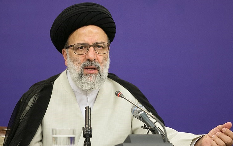 خط و نشان رئیسی برای مفسدان اقتصادی؛ هرکس مال نامشروعی کسب کرده، پیش از ورود قوه قضائیه، خودش برگرداند