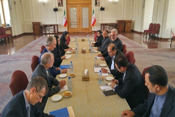 تحولات سوریه؛ محور گفتگوی دستیار ارشد ظریف با پترسون تحولات سوریه؛ محور گفتگوی دستیار ارشد ظریف با پترسون